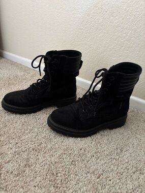 Bench Black Lace-Up Women's Ankle Combat Boots